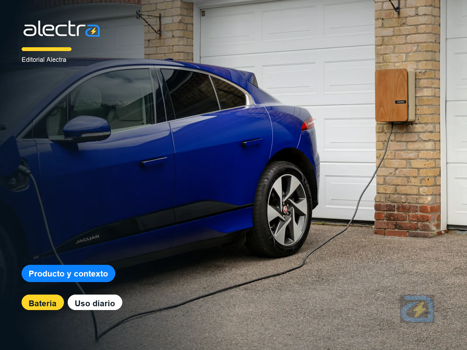 Garage costero ordenado para cuidar la bateria del auto electrico