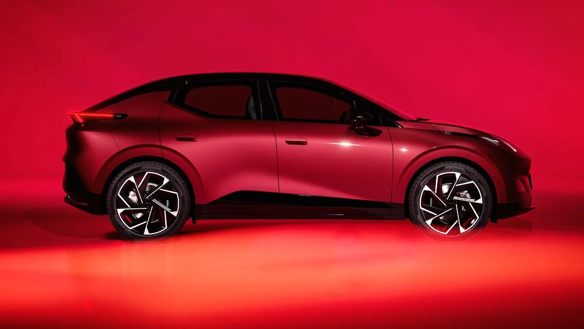 Lynk & Co 02
