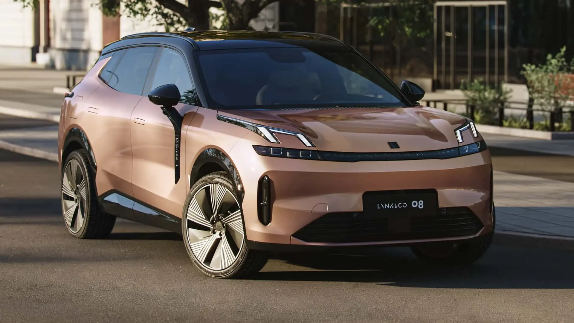 Lynk & Co 08 PHEV